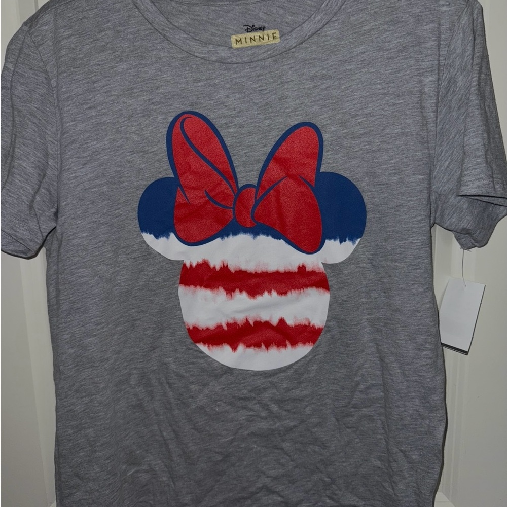 Minnie Mouse patriotic women’s T-shirt, size medium